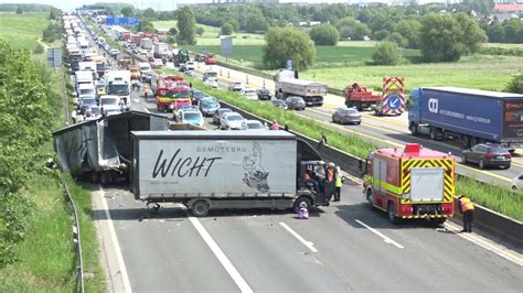 32 Lkw Unfall A5 Heute Bilder Frankfurt Hessen A5 Schwerer Unfall