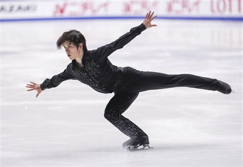 Figure Skating Shoma Uno Leads After Short Program At Japan C Ships