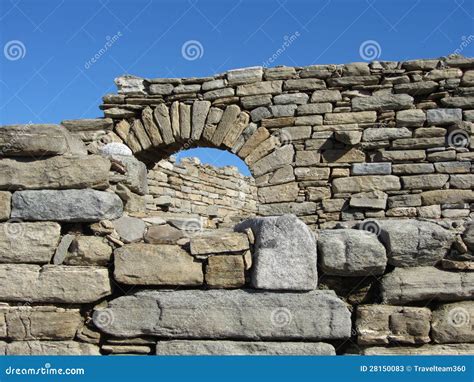 Ancient Greek Arch On Delos Stock Image Image Of Tourist Archeology