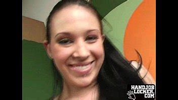 Chica Solo Con Las Manos Hace Que La Polla Se Corra XVIDEOS