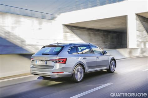 Skoda Superb Dimensioni Interni E Prova Della Wagon Ibrida Plug In