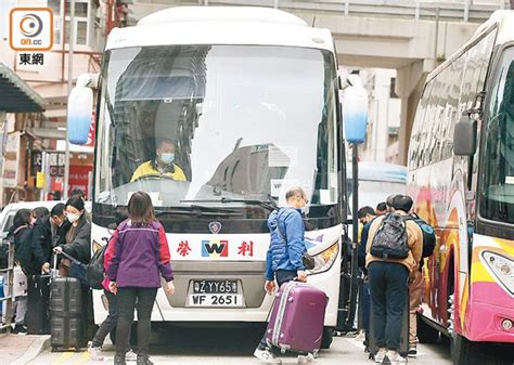 口岸開放心情激蕩 落馬洲萬人空巷 東方日報