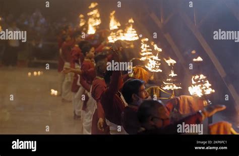 Hindu priest aarti rituals temple Stock Videos & Footage - HD and 4K ...