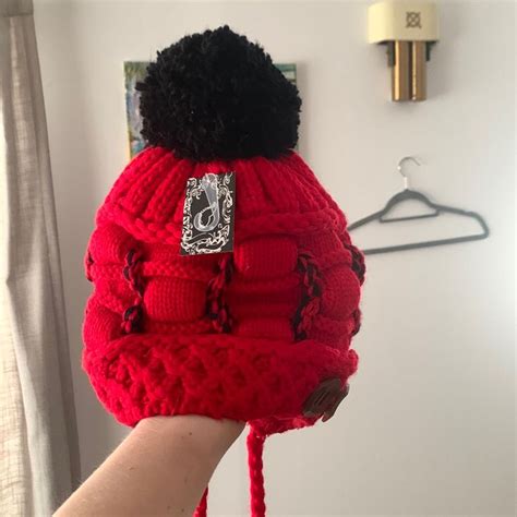 Red and Black Pom Hat | Pom pom hat, Black and red, Pom pom