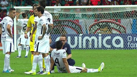 Balbuena deixa jogo dores na coxa e vira preocupação no Corinthians