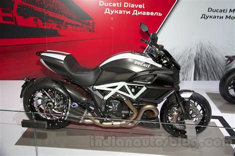 Ducati Monster Diavel Carbon Moscow Live