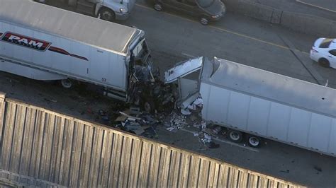 I 294 Traffic 1 Killed After 2 Semi Trailers Crash On Tri State