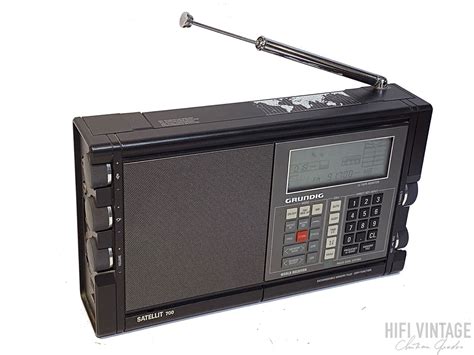 GRUNDIG Satellit 700