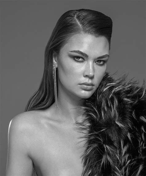JESSICA NAZ — www.agonzphoto.com