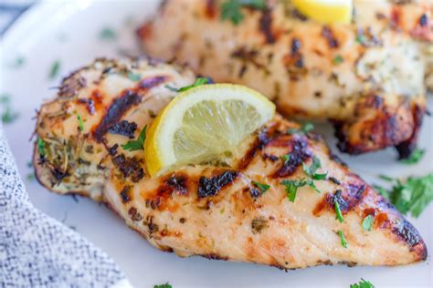 Grilled Lemon Garlic Chicken | greens & chocolate