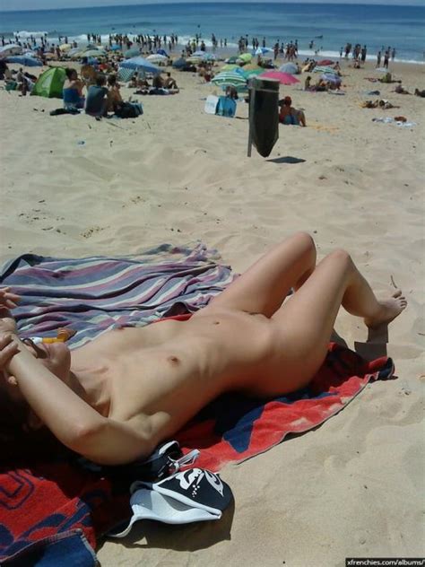 Amatrices seins nus à la plage Femme Topless beach