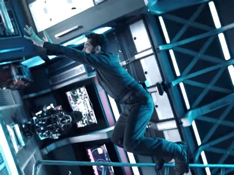 The Expanse Producer Explains Season 2 Finales Pivotal Scene Inverse