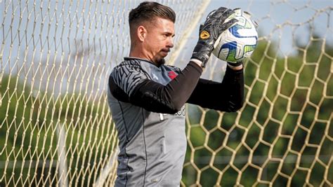 Conhe A Ivan O Novo Goleiro Do Internacional