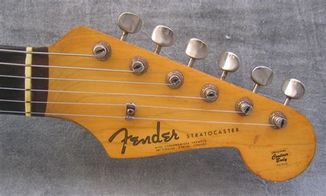 Marketing and Industrial Design: The Fender Strat Headstock