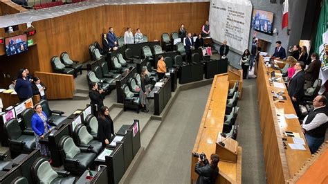 Guarda Congreso de Nuevo León un minuto de silencio por migrantes