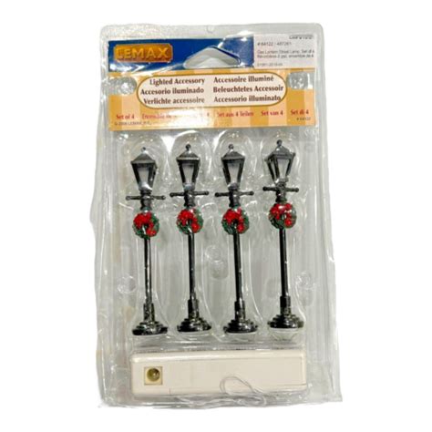 Lemax Gas Lantern Street Lamps With Christmas Wreaths Set Of 4 Lighted