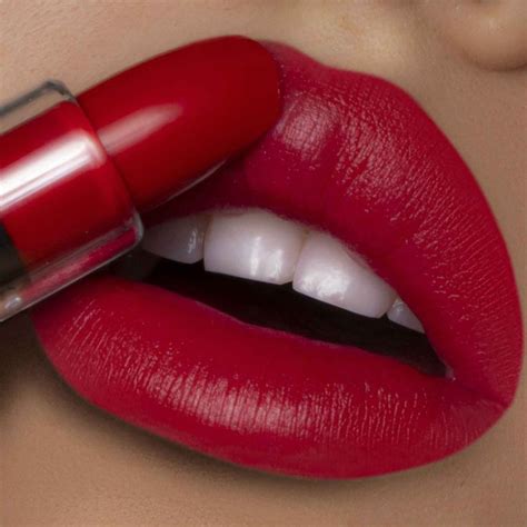 7 Tips For Choosing The Right Lipstick For You Lipstick Pretty