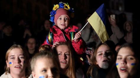 Ukraine War Celebrations As Kyiv Takes Back Key City Kherson Bbc News