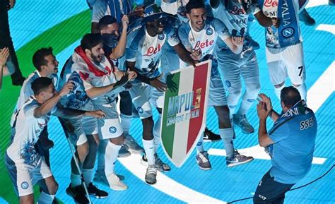 C Un Giocatore Che Ha Vinto Lo Scudetto Col Napoli Senza Meritarlo