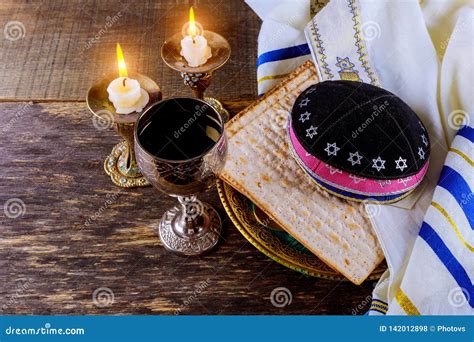 Pesach Eve Passover Symbols of Great Jewish Holiday. Traditional Matzoh Stock Photo - Image of ...