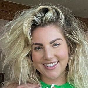 7 Reasons Why Haleigh Cox's OnlyFans Is So Popular - l7ppcqy