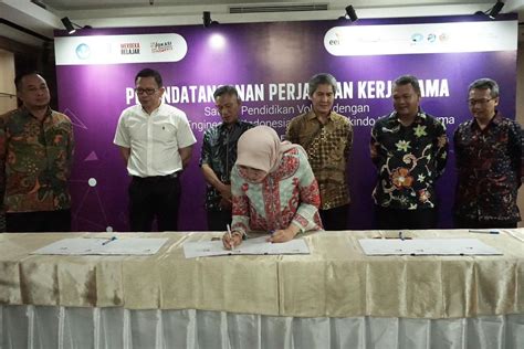 Kolaborasi Industri Dan Pendidikan Vokasi Membangun Keunggulan Di