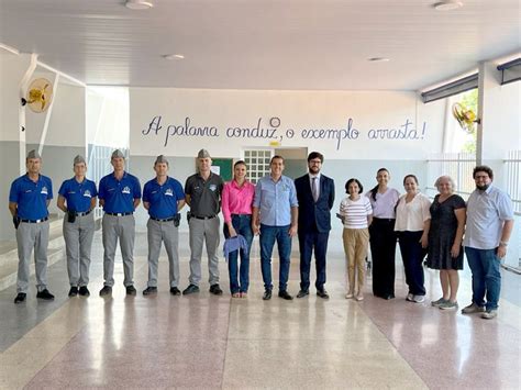 Escola Básica Professora Thereza Bezerra De Athayde
