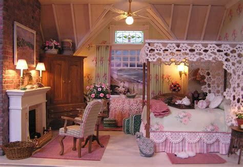 Susans Miniatures In 2020 Dollhouse Bedroom Miniature Rooms Barbie