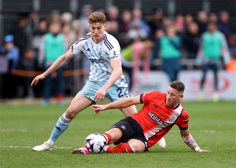 Late Berry Strike Secures 1 1 Draw For Luton Against Forest Reuters