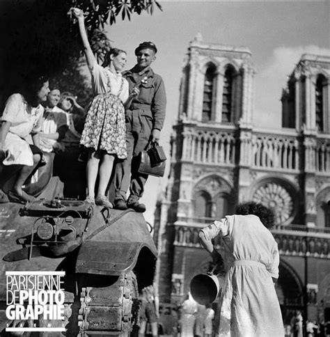 Libération De Paris 25 Août 1944 7h Du Matin Parvis De Notre Dame