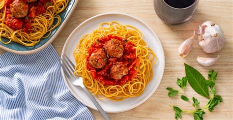 Turkey Meatball Spaghetti With Marinara Sauce Catelli Pasta Recipes