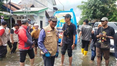 Pemkab Kendal Berupaya Penuhi Kebutuhan Logistik Korban Banjir