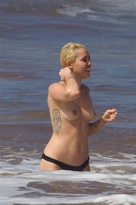 Naked Miley Cyrus In Paparazzi