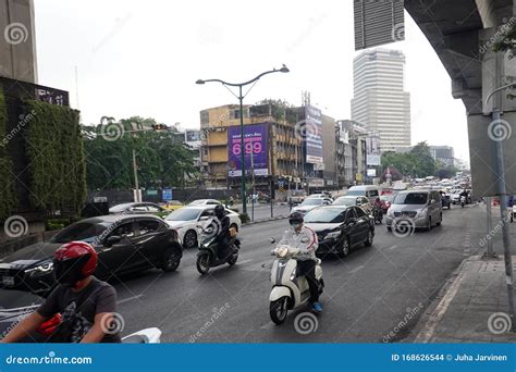 Raffic On Phaya Thai Road Bangkok Editorial Stock Image Image Of