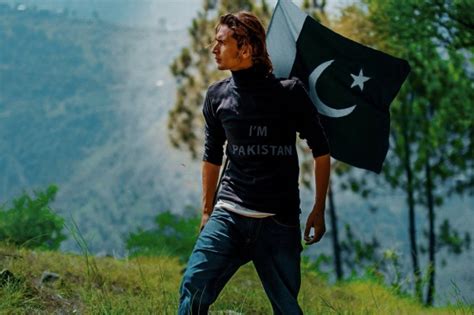 Haseeb Islam - Desi Comments