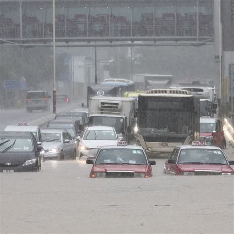 Hong Kong floods: 132 people sent to hospitals, Observatory cancels all ...