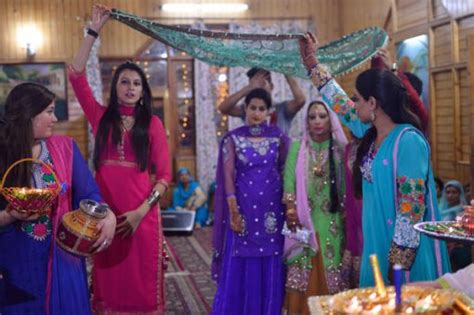 10 Things That Make Kashmiri Women Special Gyawun