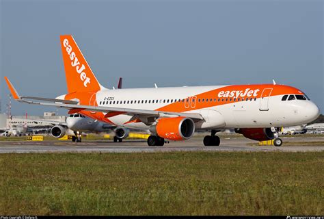 G EZGX EasyJet Airbus A320 214 WL Photo By Stefano R ID 1573684