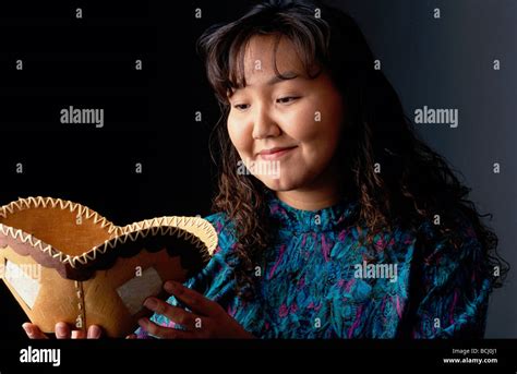 Inupiat art hi-res stock photography and images - Alamy