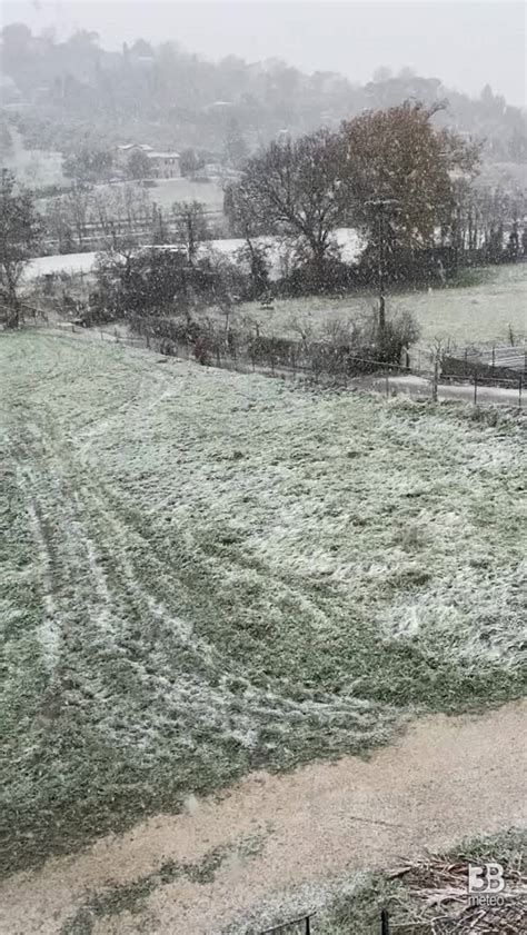 Cronaca Meteo Diretta Umbria Con Il Maltempo La Neve Imbianca Terni