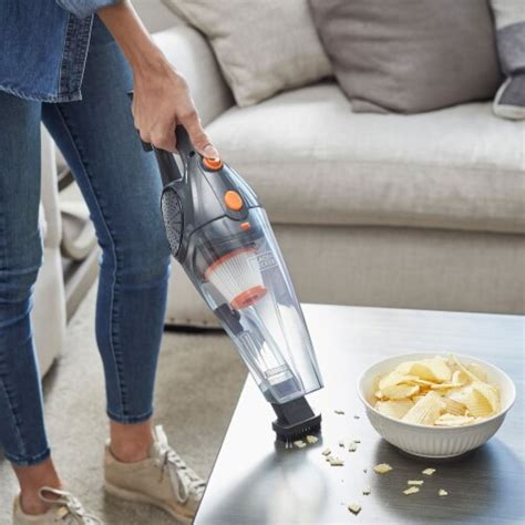 Black And Decker In Upright Handheld Vacuum With Bagless Upright