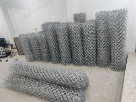 Iron 11 Gauge GI Chain Link Fencing Mesh Height 5 Feet Mesh Size 3