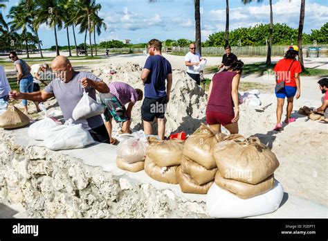 Florida Fl South Miami Beach Free Sandbags Hurricane Irma Preparation