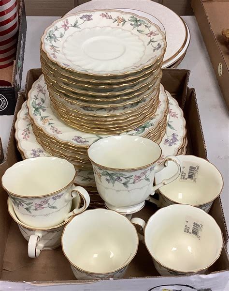 Lot Lot Of Noritake Bone China Brookhollow Japan Dinner Plates 10 5