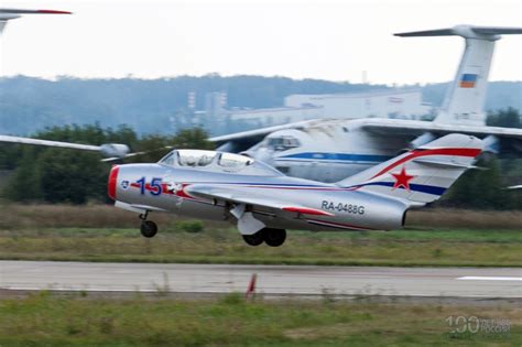 Полет на истребителе МиГ-15 в Москве по цене 250 000 р. за 30 минут ...
