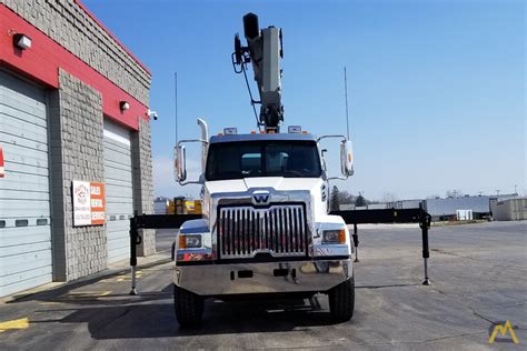 Pm Mac Sp Ton Knuckle Boom Crane On Western Star Sfa