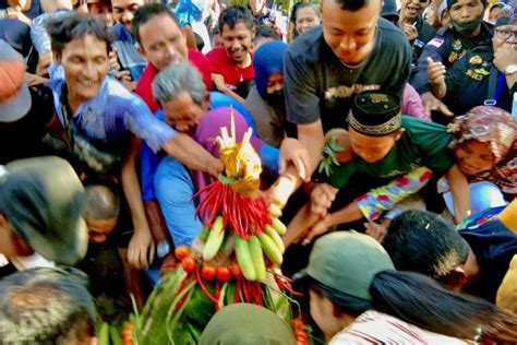 Sambut Ramadhan Warga Kelurahan Wijirejo Bantul Gelar Nyadaran Makam