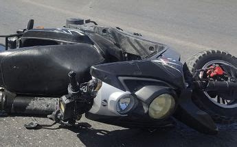 Torre N Motociclista Muere Tras Impactarse Contra El Asfalto