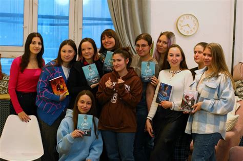 ПРИПЛЫВШИЙ ДОМ В КНИЖНОМ КЛУБЕ - Издательство "Полынь"
