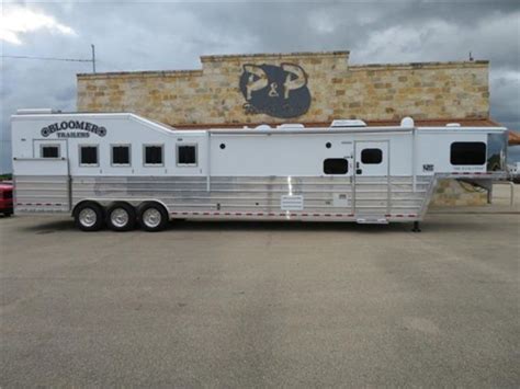 Best 4 Horse Trailer with Living Quarters - The Horse and Stable